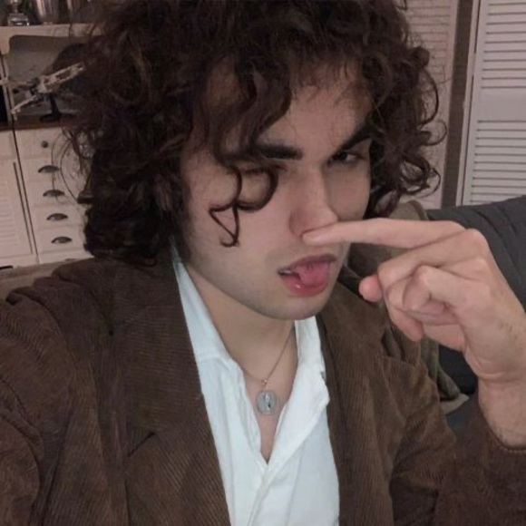 Meet your Posher, Emilio - Picture 1 of 1